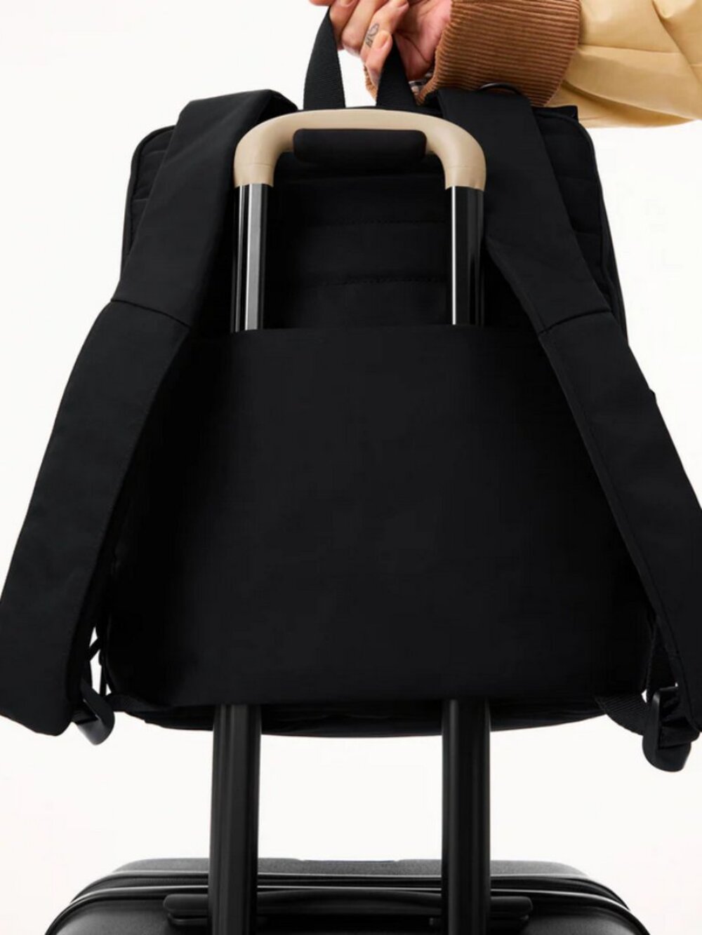 The Ultimate Diaper Backpack in Black - NWT still in original packaging - Picture 5 of 8